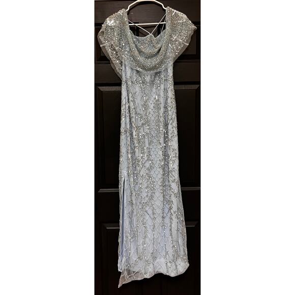 Aidan Mattox Beaded Off Shoulder Halter Gown Silver Blue Size 8 Hemmed - Picture 2 of 13